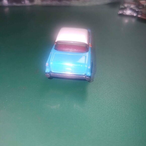 Matchbox 1997 Burger Zone 1957 Chevy Bel Air - Picture 4 of 10